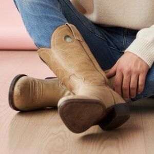 Vintage ACME Beige Leather Cowboy Boots